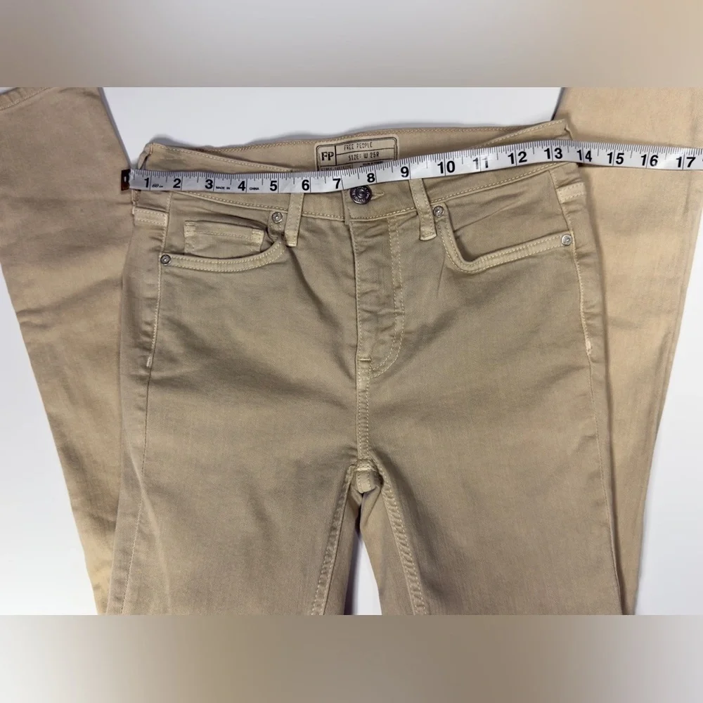 Free People Tan Distressed Skinny Jeans 🪵 - Picture 3 of 12